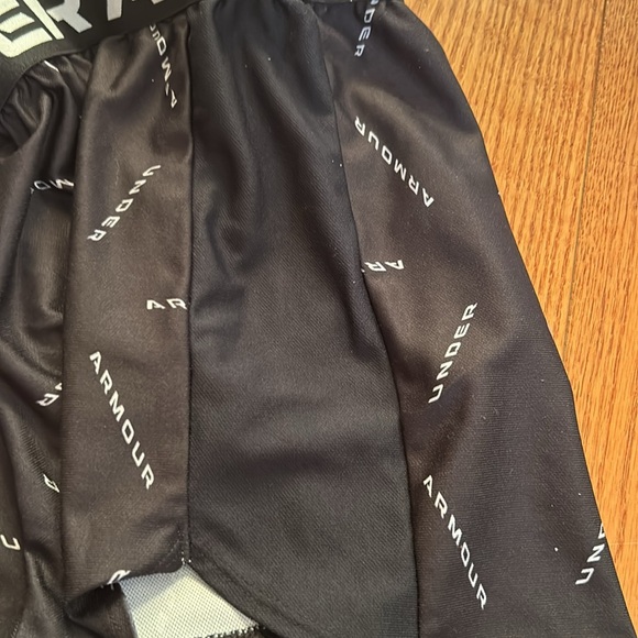 Under Armour shorts - Picture 4 of 5